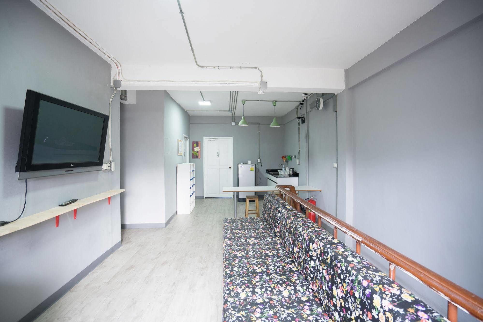 Oyo 437 Hostel Na Nara Bangkok Kültér fotó
